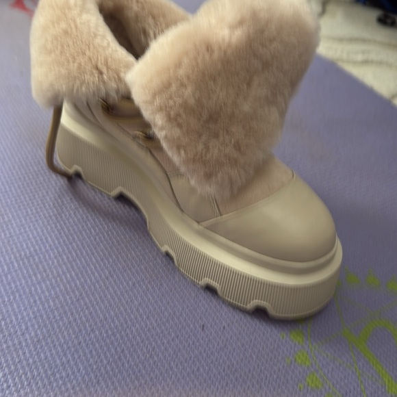 Inuikii boots size 40 - Picture 2 of 3